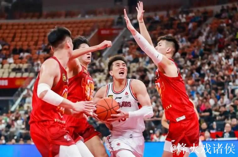 广东2将缺席揭幕战，山西酝酿1换1交易，广厦捡到宝，新疆注册新外援